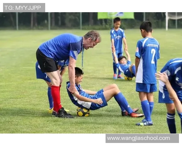 重庆足球队耐力表现创新高引发热议足球实力再攀新高峰